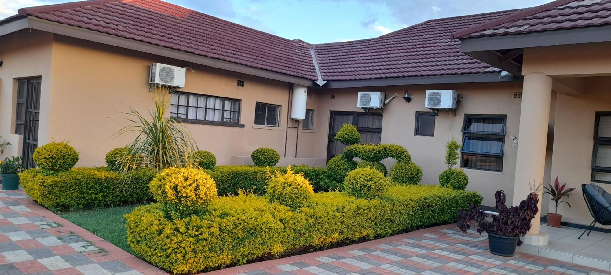 Serowe Rest & Digest Bed & Breakfast エクステリア 写真